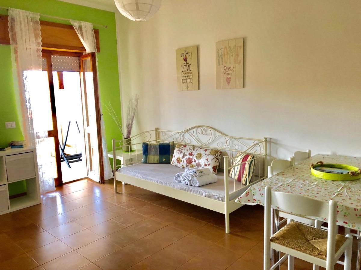 Apartament Lucia 150Mt From Beach 카스텔사르도 외부 사진