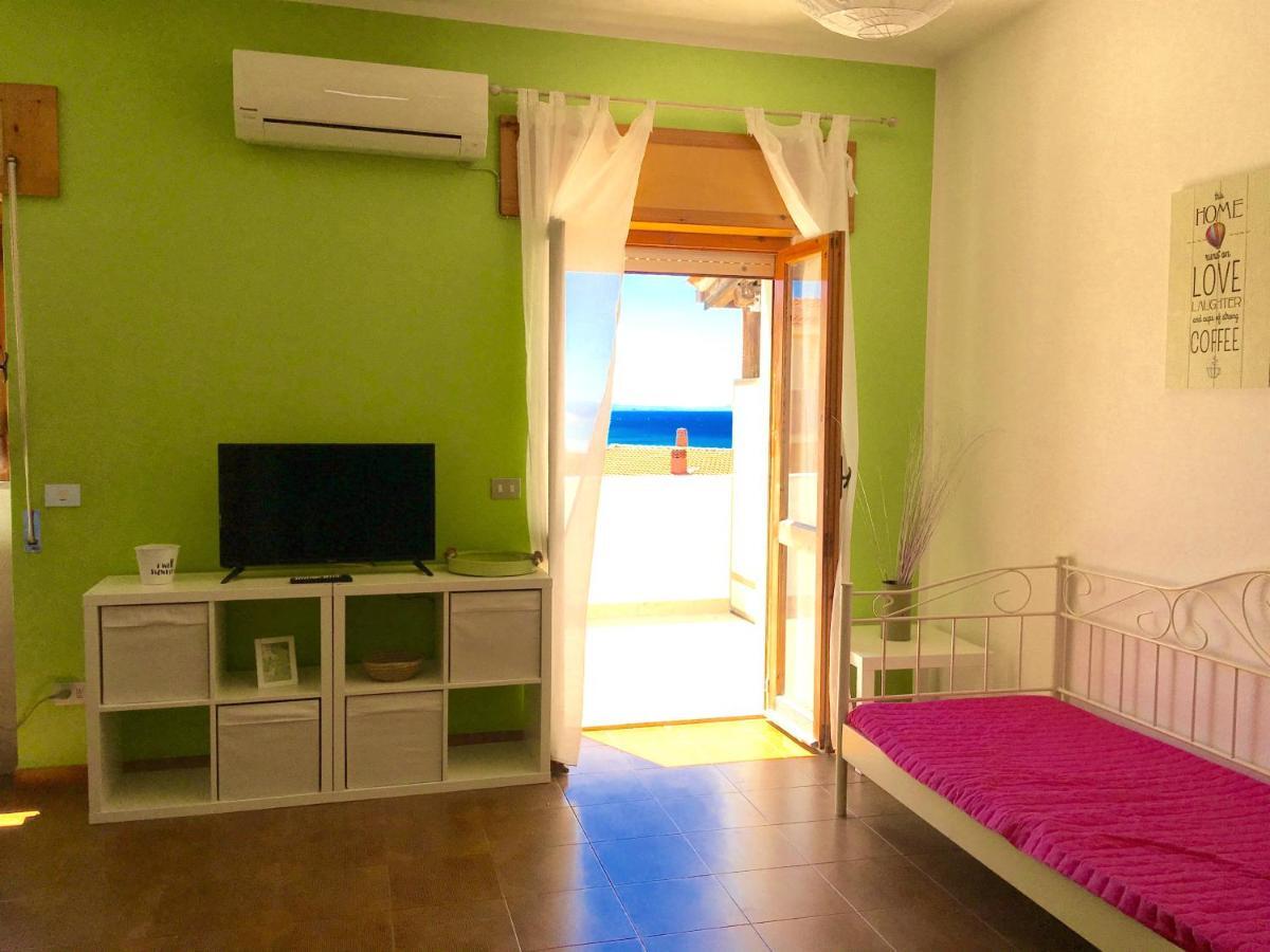 Apartament Lucia 150Mt From Beach 카스텔사르도 외부 사진